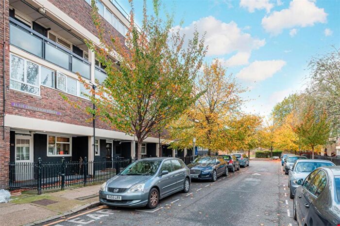 3 Bedroom Maisonette To Rent In Chudleigh Street, Limehouse, E1