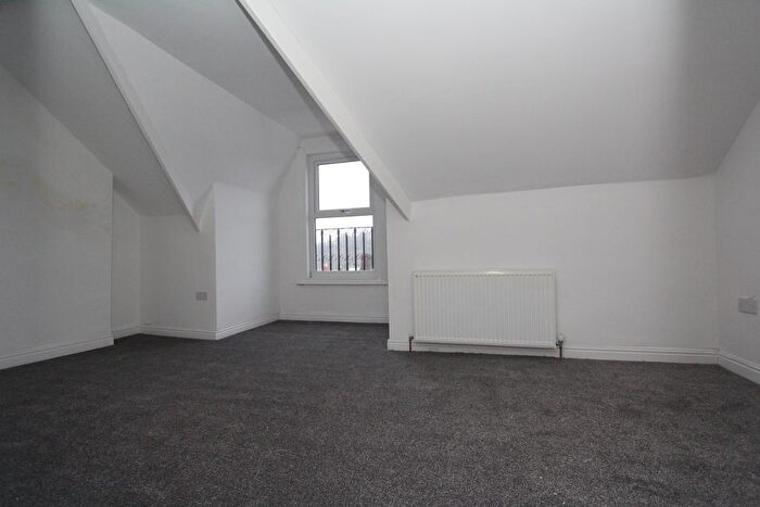 2 Bedroom Flat To Rent In Abbeydale Road, Sheffield, S7
