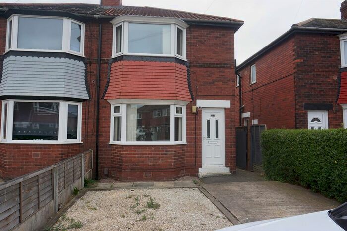 2 Bedroom Semi-Detached House To Rent In Bridge Grove, Doncaster, DN5