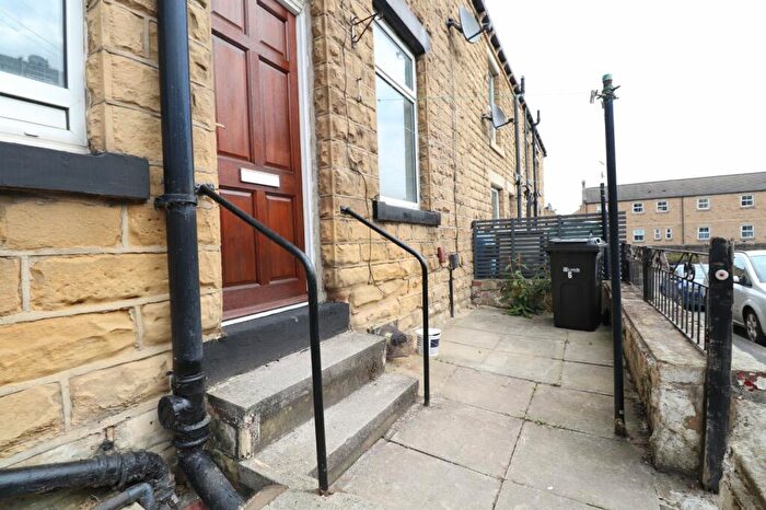 1 Bedroom House To Rent In Nunthorpe Road, Leeds, West Yorkshire, LS13