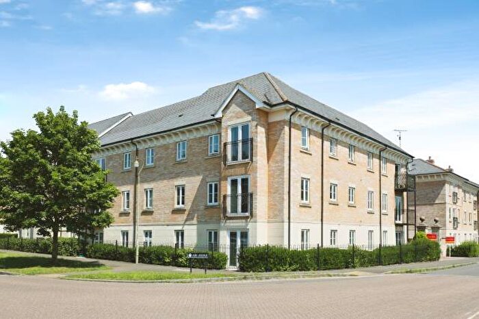 2 Bedroom Flat To Rent In Trefoil Way, Carterton, OX18