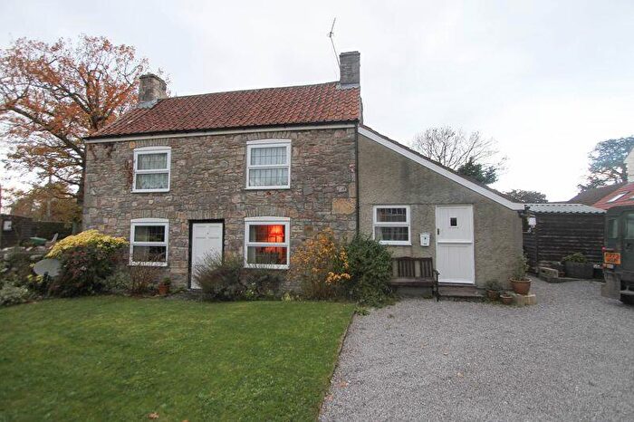 1 Bedroom Semi-Detached Bungalow To Rent In Woodview, Clevedon, BS21