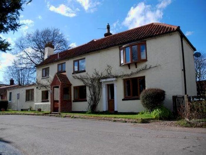 5 Bedroom Property To Rent In Marsham Road, Brampton, Norfolk, NR10