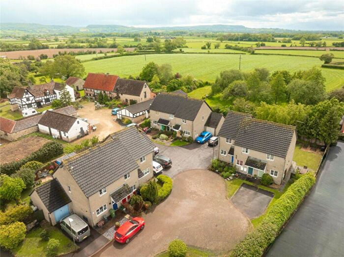 2 Bedroom End Of Terrace House For Sale In Lea Court, Bath Road, Eastington, Stonehouse, GL10