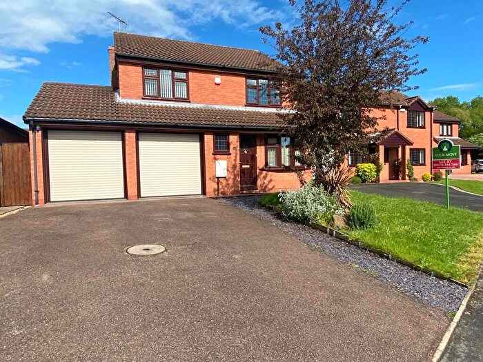 4 Bedroom Detached House To Rent In Redruth Close, Nuneaton, Warwickshire, CV11