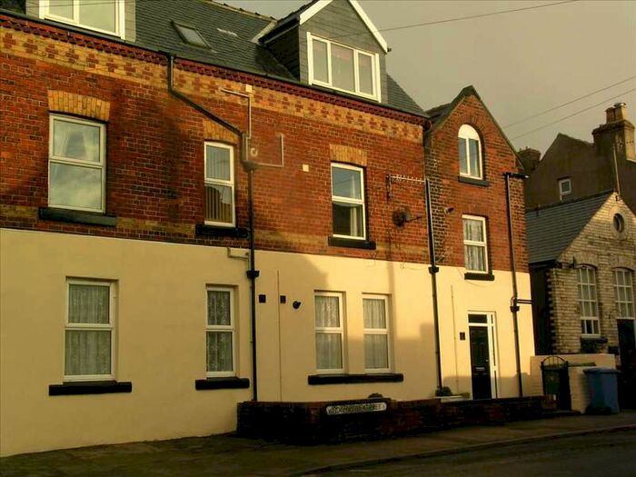 2 Bedroom Apartment To Rent In Rothbury Street, Scarborough, YO12