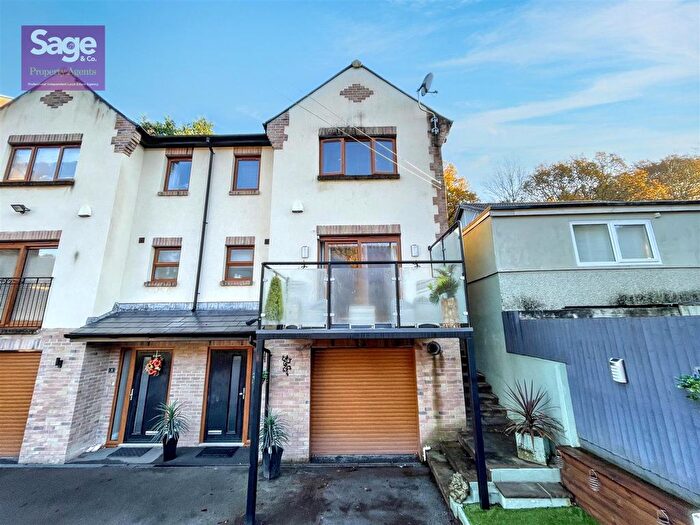 4 Bedroom Semi Detached House For Sale In Ynysddu, Newport, NP11