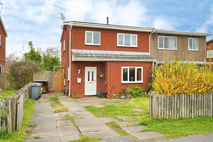3 Bedroom Semi Detached House For Sale In Hensons Lane, Thringstone, Coalville, Leicestershire, LE67
