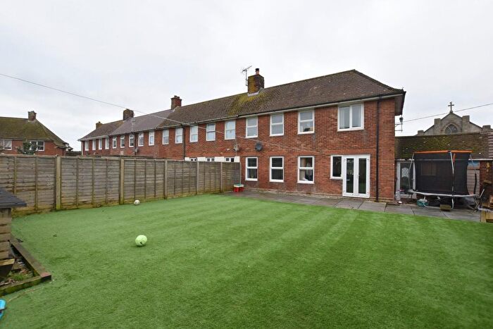 3 Bedroom End Terrace House For Sale In The Green, Lydd, TN29