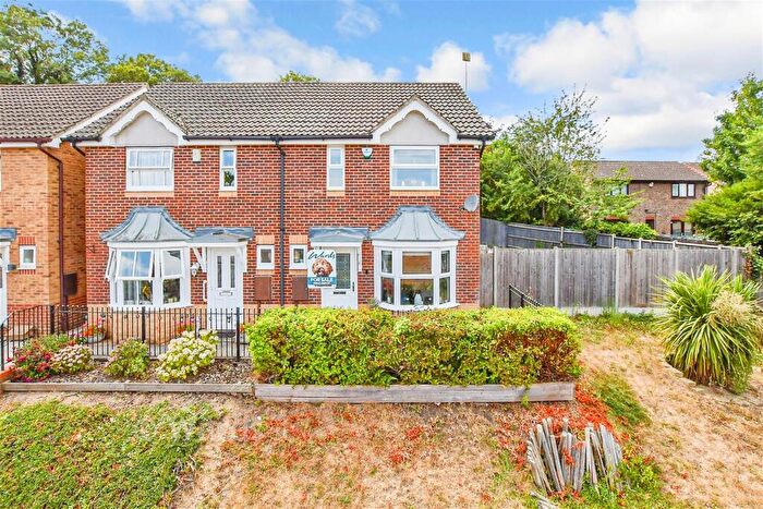2 Bedroom Semi-Detached House For Sale In Pine Place, Tovil, Kent, ME15