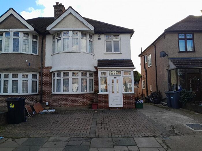 4 Bedroom Semi-Detached House To Rent In Old Cote Drive, Heston, Hounslow, TW5