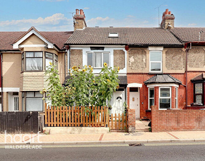 4 Bedroom Terraced House For Sale In Luton High Street, Chatham, ME5