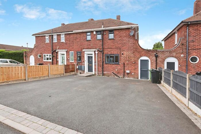 4 Bedroom Semi-Detached House For Sale In Philip Road, Halesowen, B63