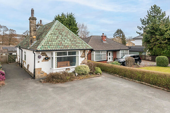 2 Bedroom Bungalow For Sale In Bradford Road, Cottingley Bridge, Bingley, West Yorkshire, BD16