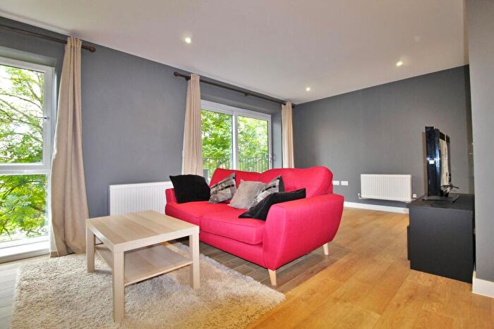 1 Bedroom Apartment To Rent In Hazlemere Marina, Waltham Abbey, EN9