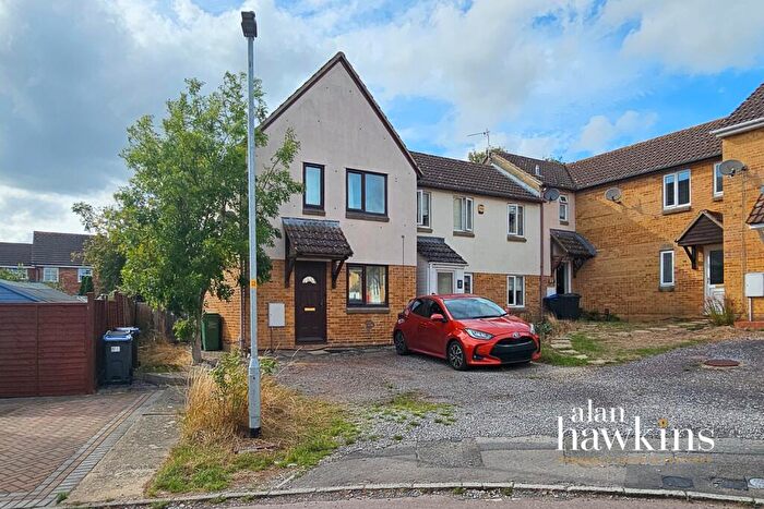 2 Bedroom End Of Terrace House To Rent In Orchard Mead, Royal Wootton Bassett, SN4