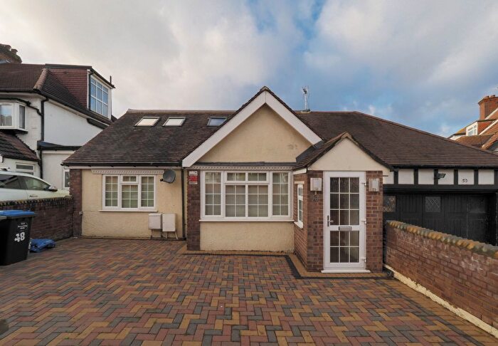 3 Bedroom Bungalow To Rent In Park Ln, Wembley, HA9