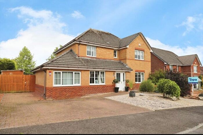 4 Bedroom Detached House For Sale In Huntly Gardens, Glasgow, G72