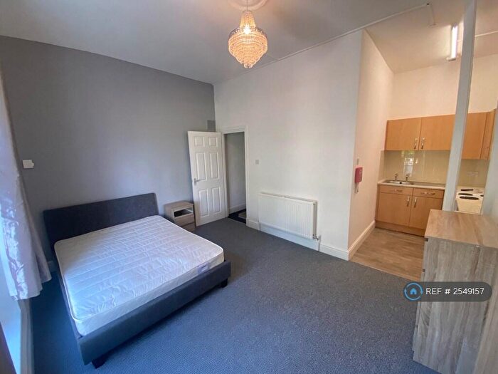 1 Bedroom Flat To Rent In Spa Villas, Gloucester, GL1