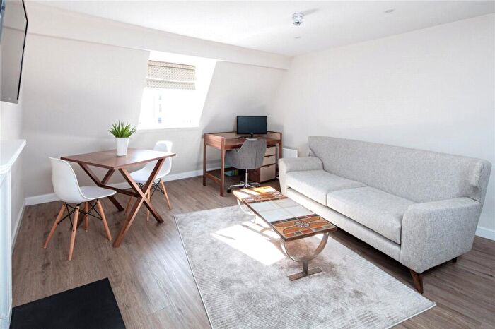 1 Bedroom Apartment To Rent In Charlotte Street, City Centre, BS1