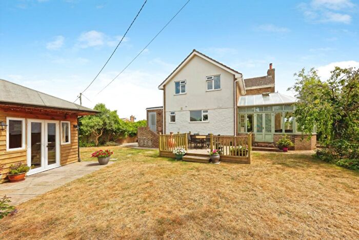 4 Bedroom Detached House For Sale In Willow Road, Deal, Kent, CT14