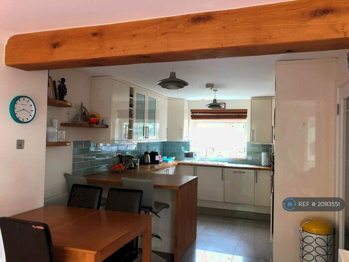 2 Bedroom Maisonette To Rent In Jenson Way, London, SE19