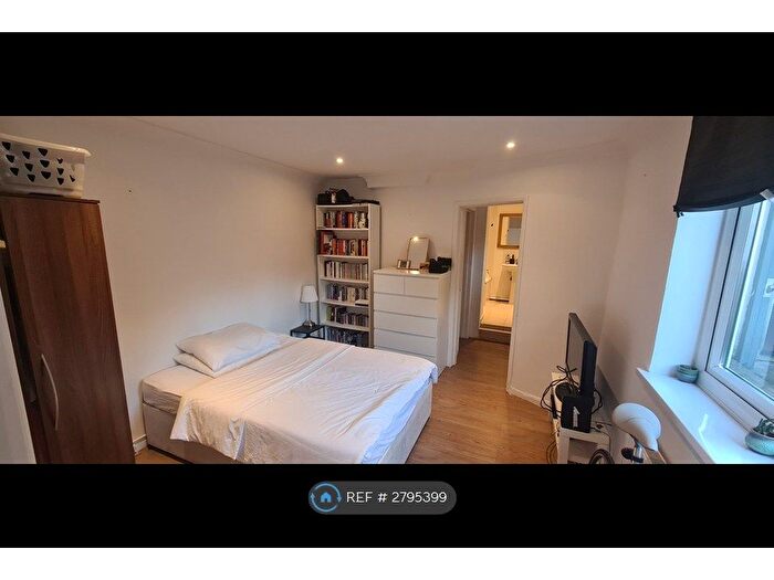 1 Bedroom Flat To Rent In Dartmouth Road, London, SE23