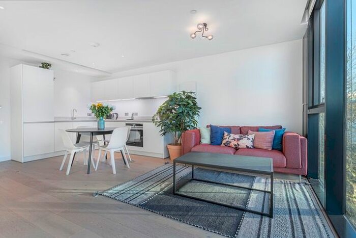 1 Bedroom Flat To Rent In Highgate Hill, London, N19