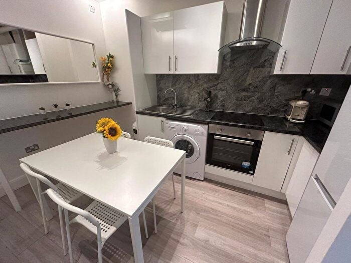 1 Bedroom Flat To Rent In , Harrow Road, London, W9