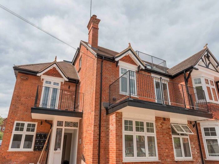 1 Bedroom Flat To Rent In Highclere House, Kings Road, Sunninghill, SL5