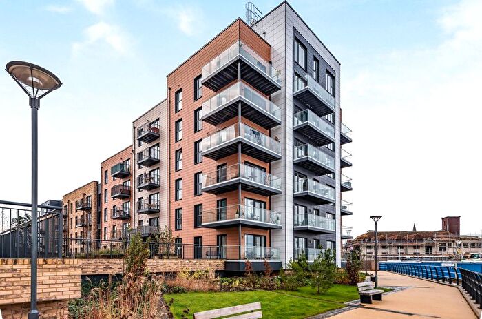 2 Bedroom Flat To Rent In Thomas Blake Avenue, Southampton, Hampshire, SO14