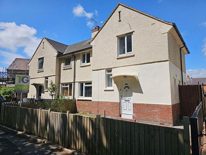3 Bedroom House To Rent In Dorney Road, Linden, GL1