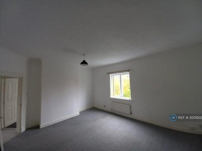 1 Bedroom Flat To Rent In High Street, Winsford, CW7