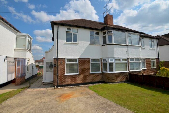 2 Bedroom Flat To Rent In Barnesdale Crescent, Orpington, BR5