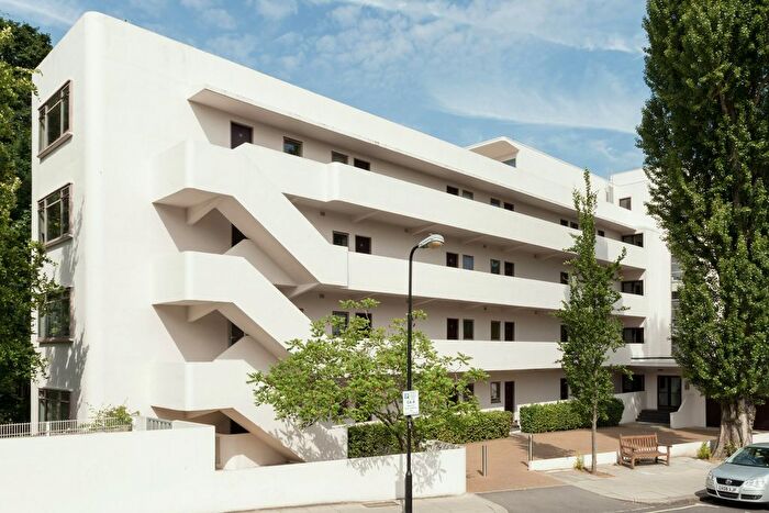 1 Bedroom Flat For Sale In Isokon Building Ii, Lawn Road, London, NW3