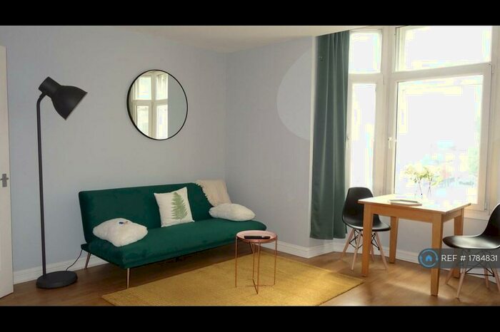 1 Bedroom Flat To Rent In Market Street, Aberdeen, AB11