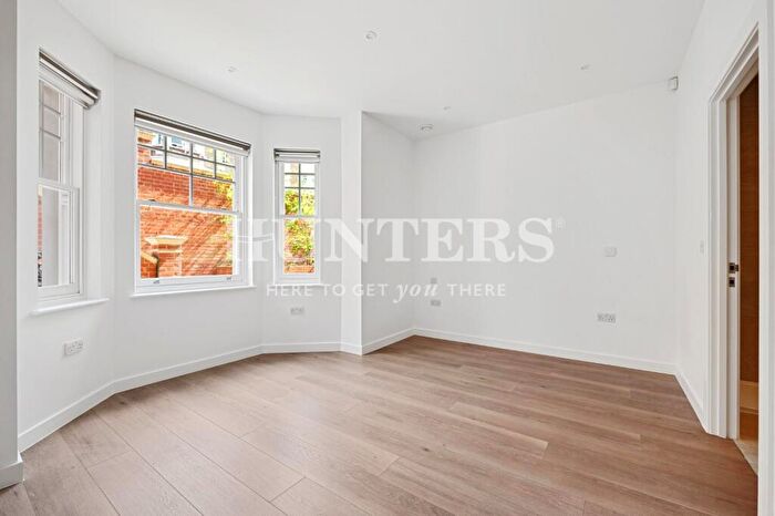 2 Bedroom Flat To Rent In Archway Road, London, N6