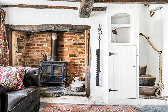 2 Bedroom Detached House For Sale In Main Street, Twyford, MK18