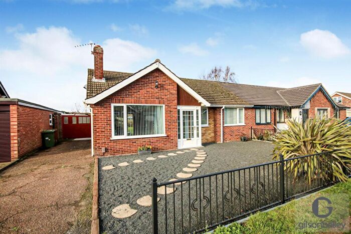3 Bedroom Semi-Detached Bungalow For Sale In Colindeep Lane, Sprowston, NR7