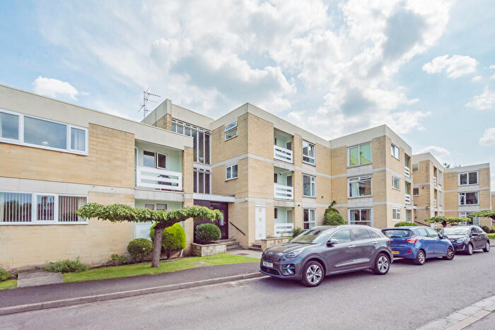 2 Bedroom Flat To Rent In Grosvenor Bridge Road, BA1