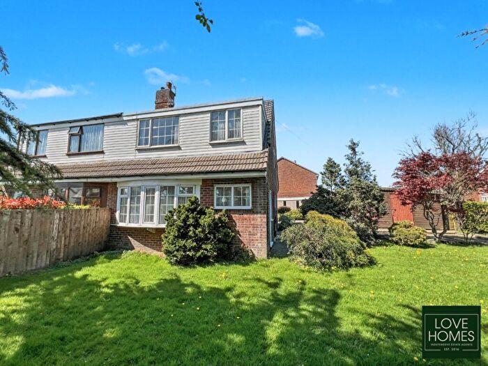 3 Bedroom Semi-Detached House For Sale In Thornbank Drive, Catterall, Preston, PR3