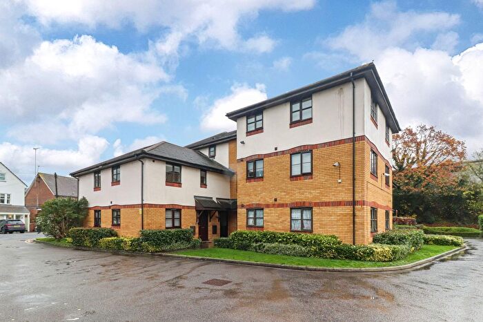 2 Bedroom Maisonette For Sale In Water Lane, Peterslea Water Lane, WD4