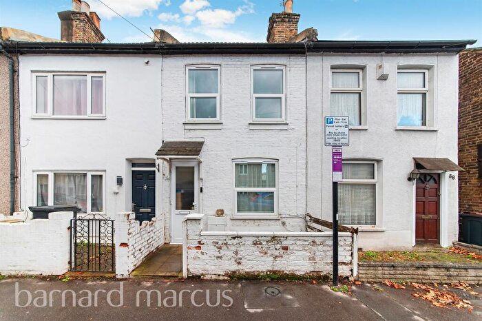 2 Bedroom Terraced House For Sale In Theobald Road, Croydon, CR0