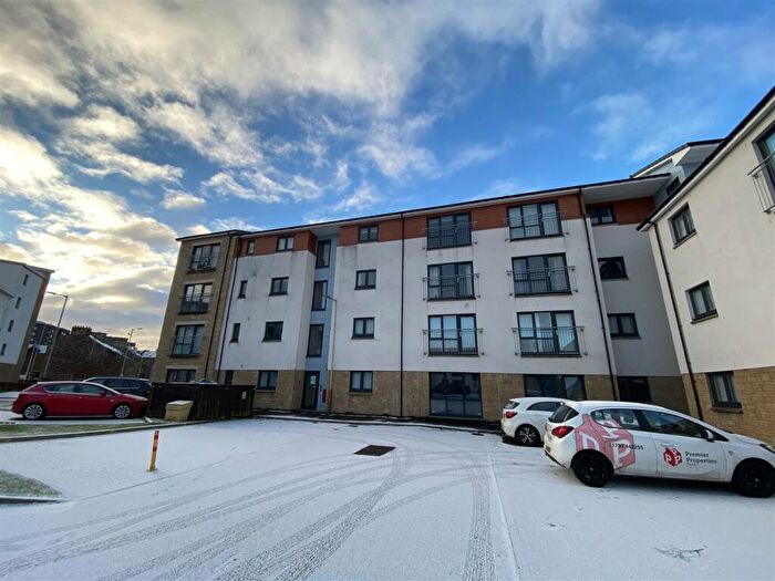 2 Bedroom Flat To Rent In Monart Road, Perth, PH1