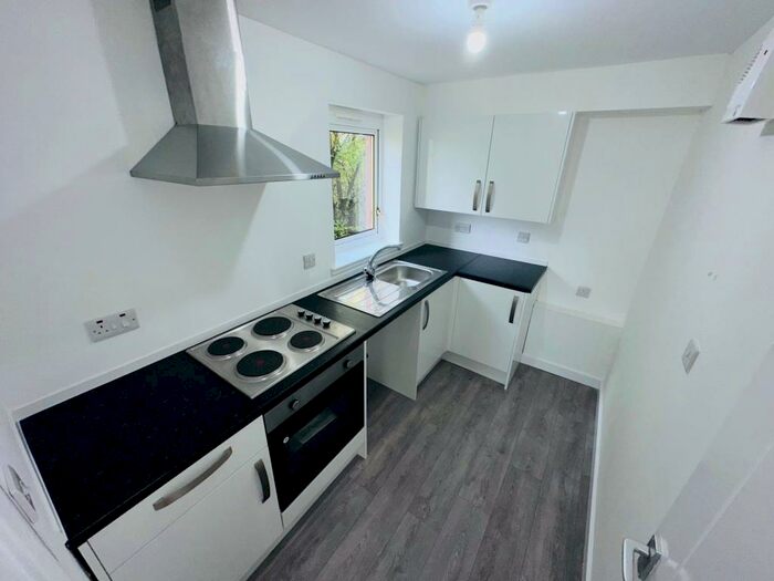 Studio To Rent In Lewis Avenue, Wishaw, ML2