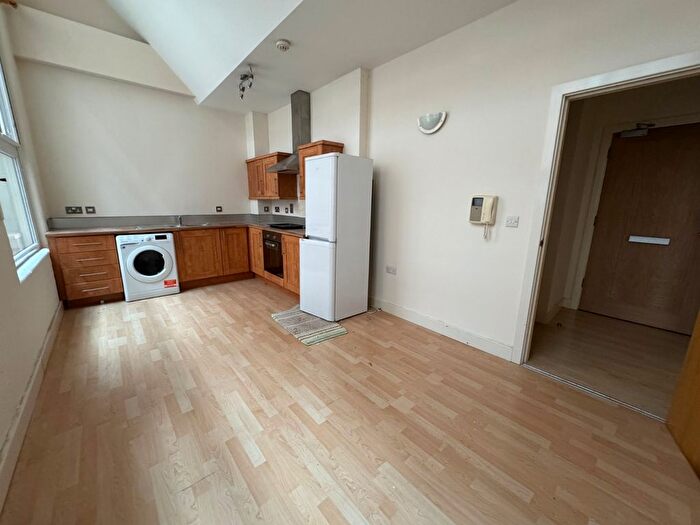 1 Bedroom Flat To Rent In Hartley Road, Nottingham, Nottinghamshire, NG7