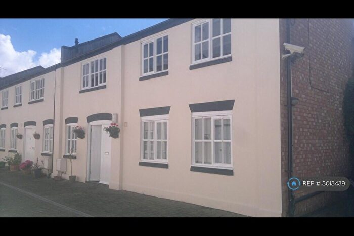 2 Bedroom Semi Detached House To Rent In Medway Buildings, London, E3