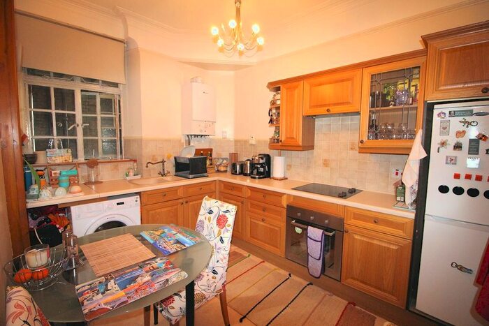 1 Bedroom Flat To Rent In Sutton Lane North, Chiswick, W4