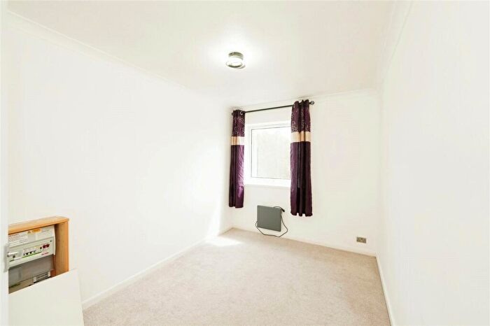2 Bedroom Flat For Sale In Glebelands Road, Filton, Bristol, Gloucestershire, BS34