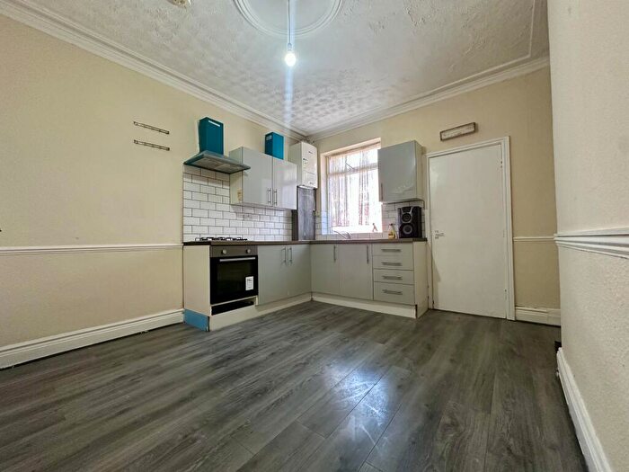 4 Bedroom Terraced House To Rent In Bellbrooke Place, Leeds, LS9
